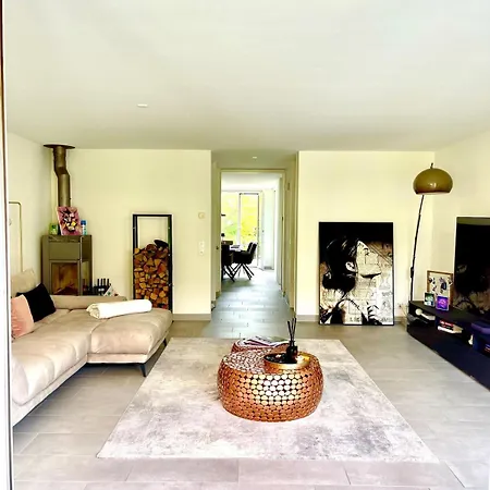 Gaestezimmer In Einfamilienhaus Zürich