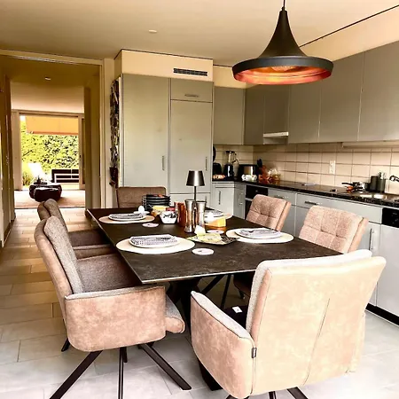 Gaestezimmer In Einfamilienhaus *