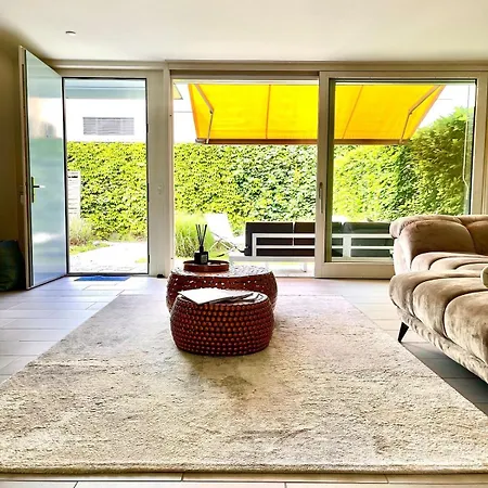 Gaestezimmer In Einfamilienhaus Apartment Zurich